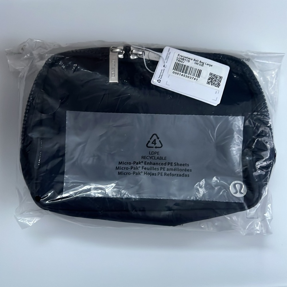 Lululemon True Navy Everywhere Belt Bag Large 2L NWT - Picture 7 of 7